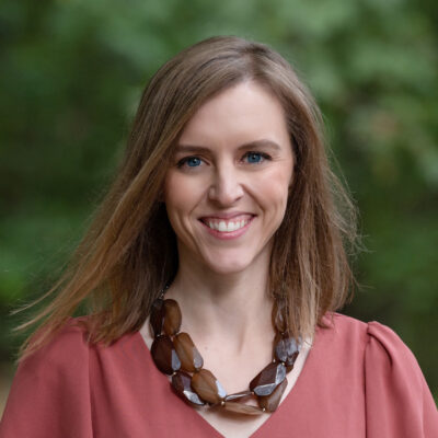 Stephani Niston headshot